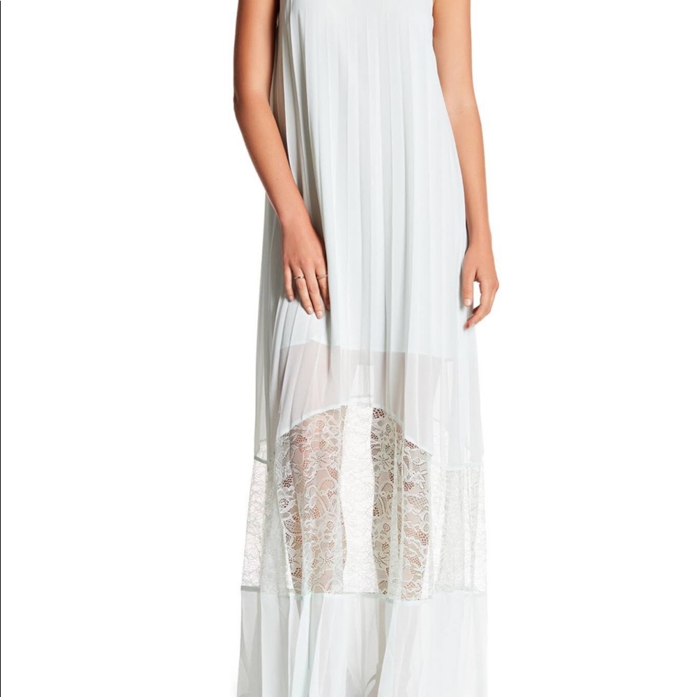 Bcbgeneration Pleated maxi dress🔥 - Picture 3 of 4